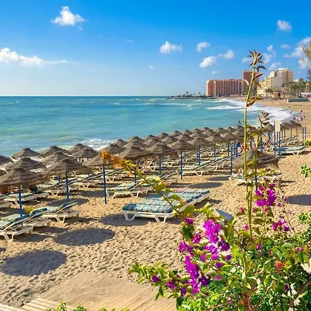 Family In Private Urbanisation With Large Community Pool * Benalmadena