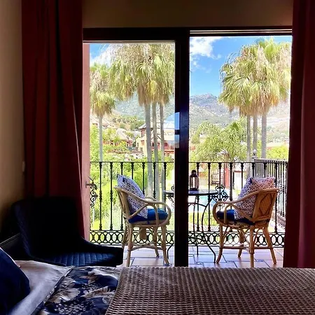 Family In Private Urbanisation With Large Community Pool Villa Benalmadena