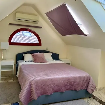 Villa Family In Private Urbanisation With Large Community Pool *