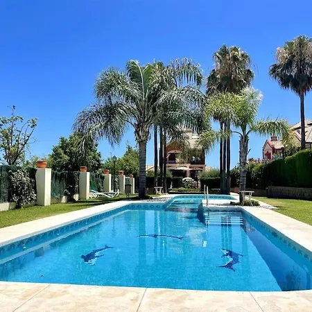 Villa Family In Private Urbanisation With Large Community Pool *